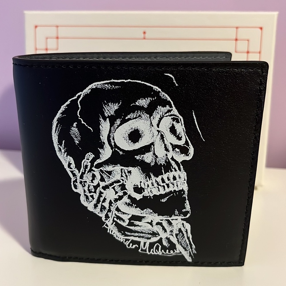 ❌SOLD❌Alexander McQueen Skull Leather Wallet - Picture 2 of 10